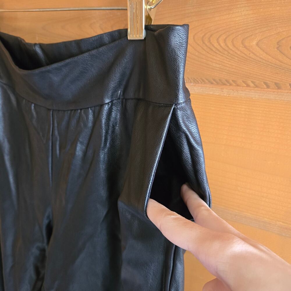 Commando Jogger Black Faux Leather Pull On Pant Medium Pocket Stretchy Cuffed - Picture 5 of 5